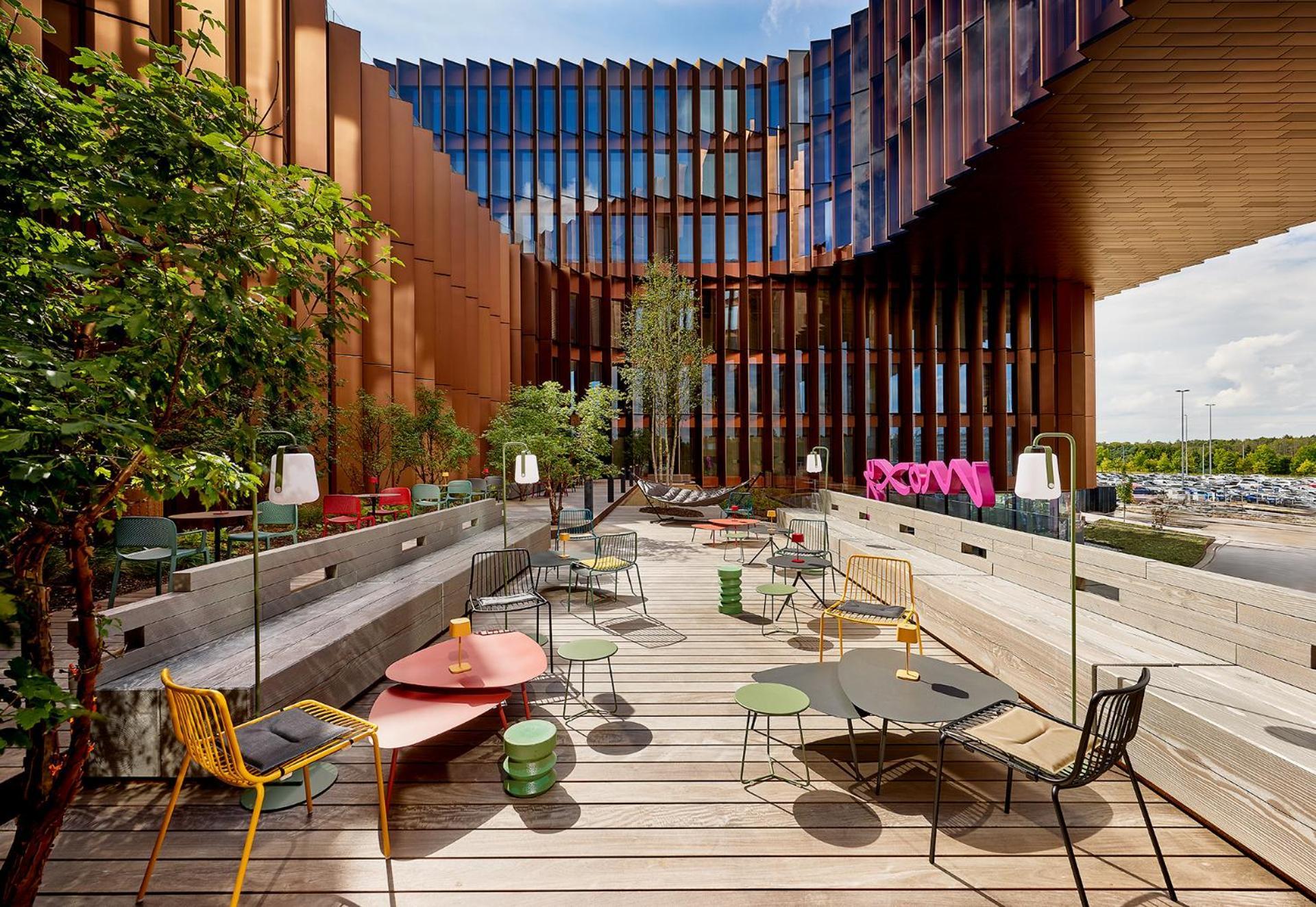 Moxy Luxembourg Airport Hotel Niederanven Exterior foto